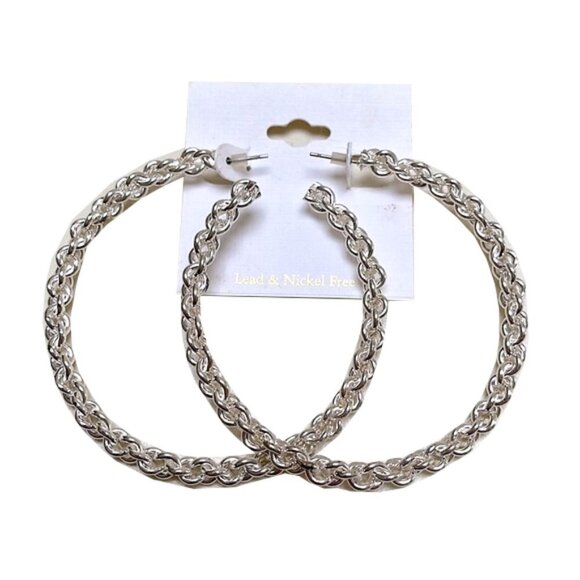 👋 3/$15 SILVER FASHION HOOP EARRINGS - Picture 1 of 3
